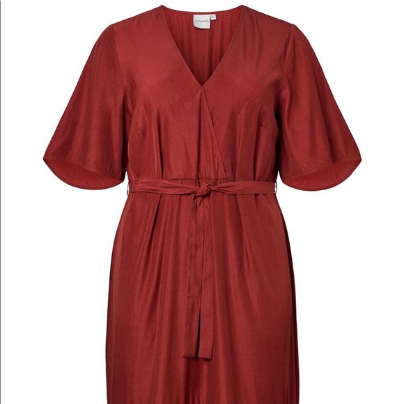 Junarose Midi Dress 🌹 - Picture 5 of 14